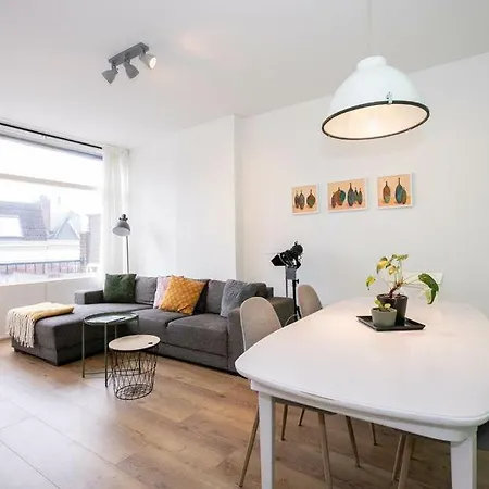 Oversteer Apartment *