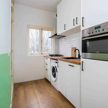 Oversteer Apartment Lejlighed *